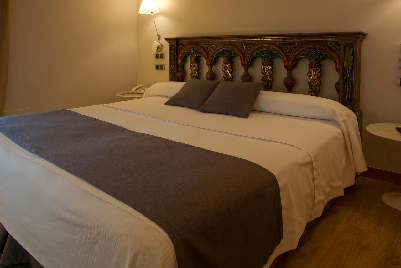 Hospederia Chapitel Hotel Estella Eksteriør billede